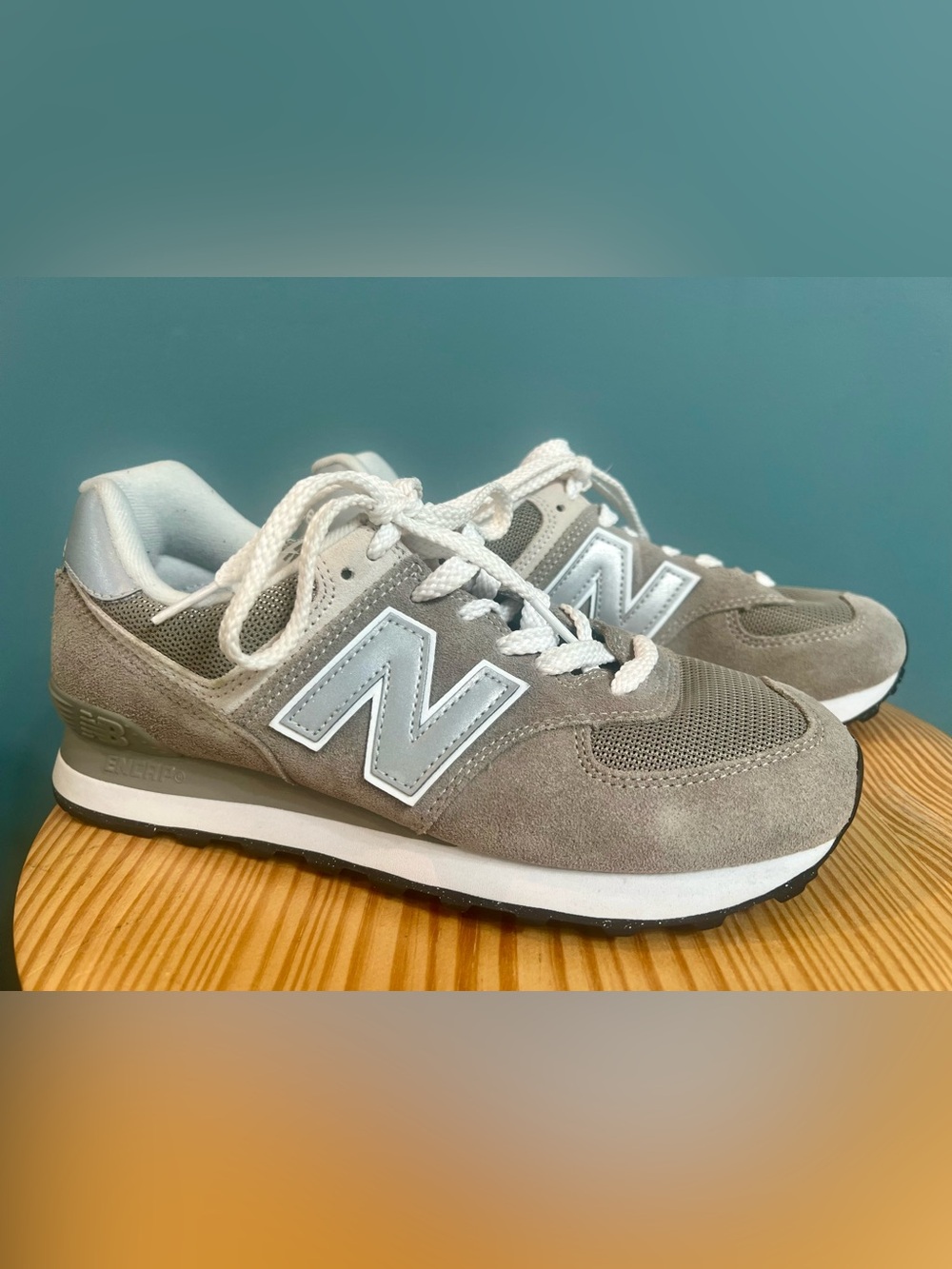 New Balance 574 Core Gray White Suede Sneakers Women’s Size 8.5 B